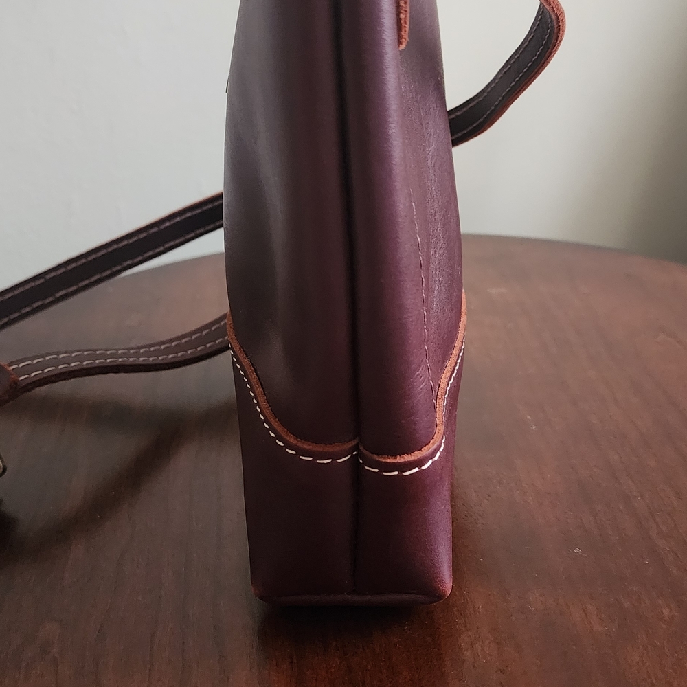 Portland Leather Dark Brown Messenger Bag - Picture 3 of 5